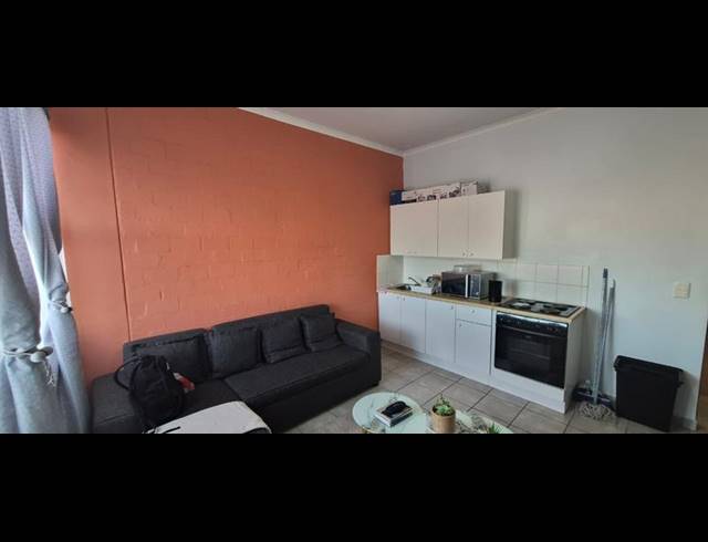 1 BEDROOM PROPERTY TO RENT IN WYNBERG